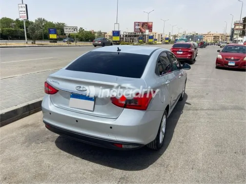 شيرى اريزو 5 2025 أبيض مستعملة للبيع - 5