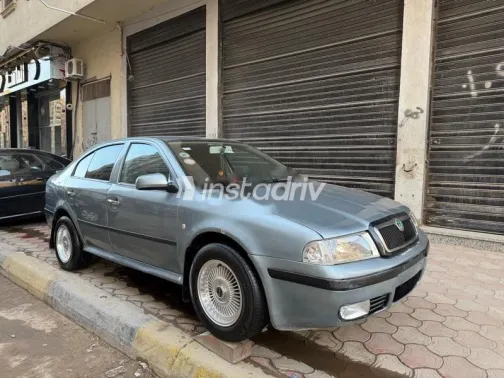 سكودا اوكتافيا 2003 أزرق غامق مستعملة للبيع - 3