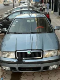 سكودا اوكتافيا 2003 أزرق غامق مستعملة للبيع