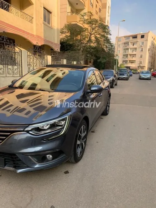 رينو ميجان 2020 أبيض مستعملة للبيع - 1