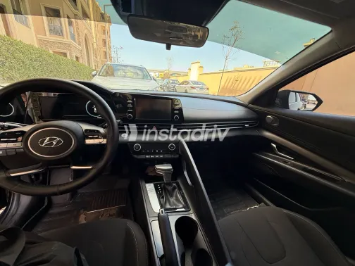 Hyundai Elantra CN7 2021 White Used for Sale - 2