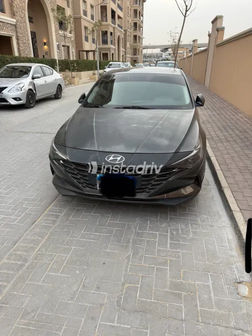 Hyundai Elantra CN7 2021 White Used for Sale - 3