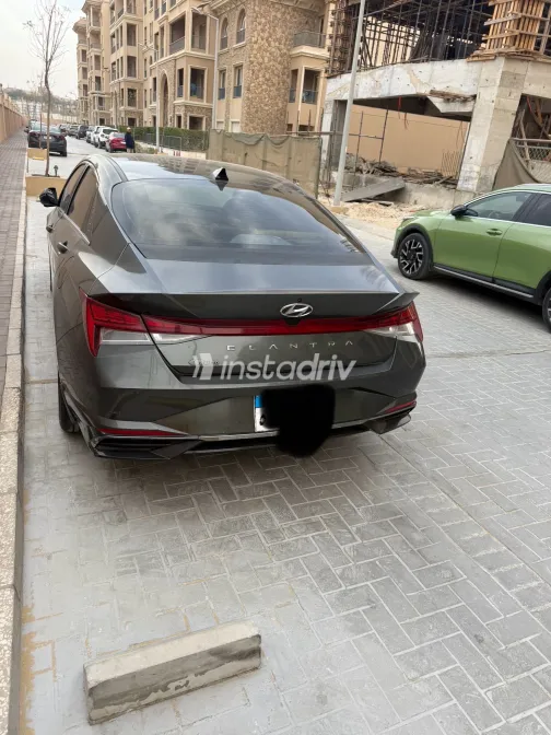 Hyundai Elantra CN7 2021 White Used for Sale - 4