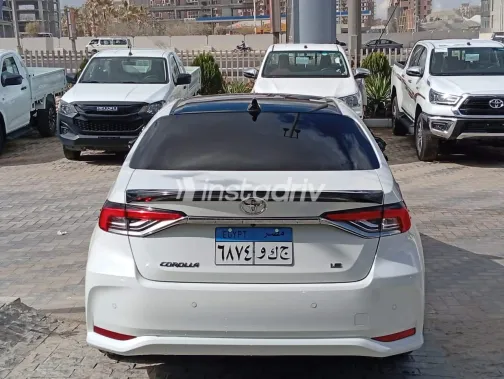 تويوتا كورولا 2025 أبيض مستعملة للبيع - 5