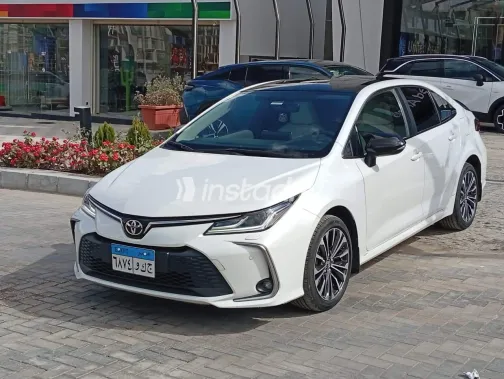 تويوتا كورولا 2025 أبيض مستعملة للبيع - 7
