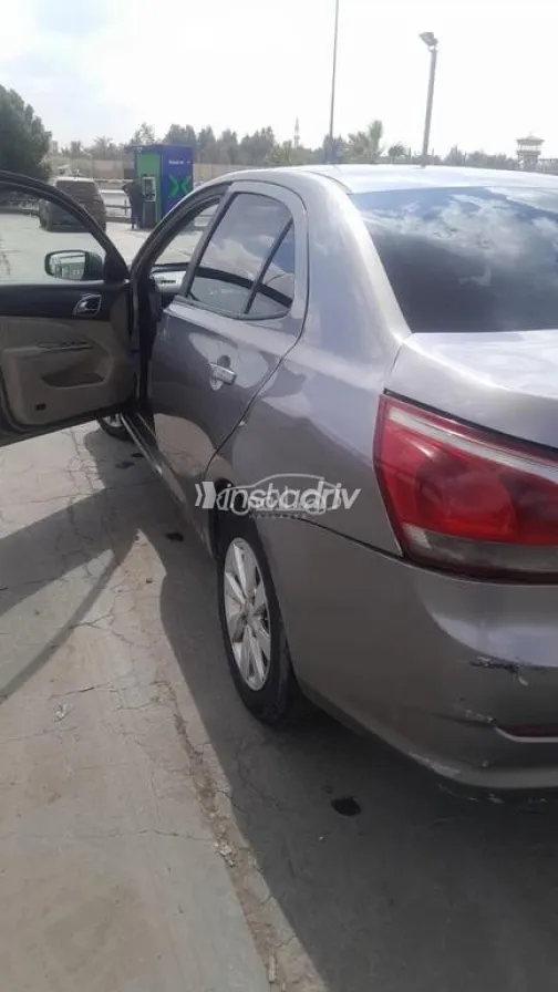 شيفروليه أوبترا 2019 أبيض مستعملة للبيع - 3