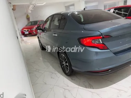 فيات تيبو 2024 أزرق غامق مستعملة للبيع - 6