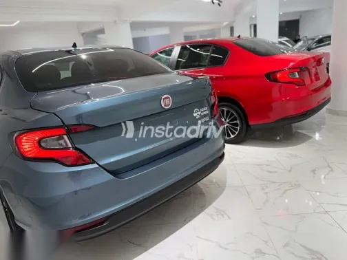 فيات تيبو 2024 أزرق غامق مستعملة للبيع - 7