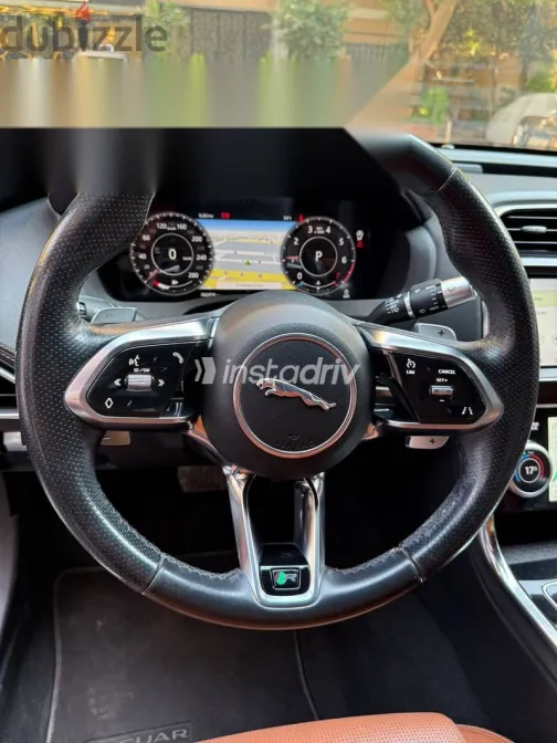 جاكوار XE 2020 أسود مستعملة للبيع - 5