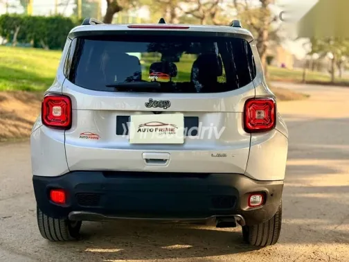 Jeep Renegade 2020 Silver Used for Sale - 6