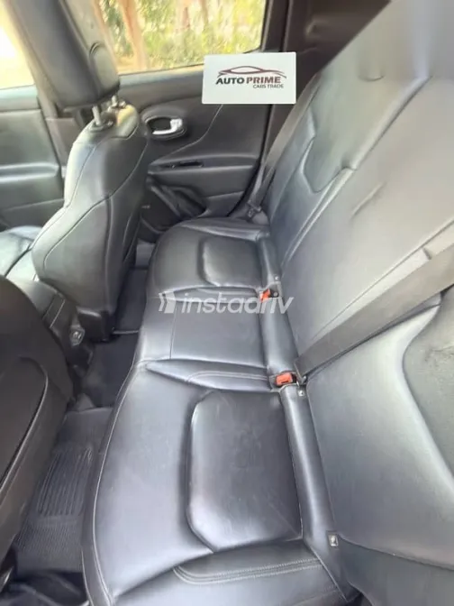 Jeep Renegade 2020 Silver Used for Sale - 9
