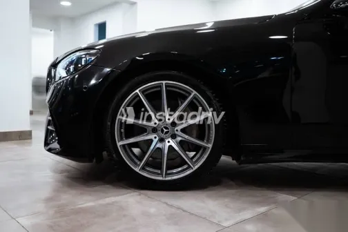 مرسيدس E 200 2021 أسود مستعملة للبيع - 3