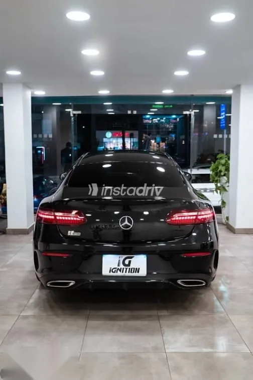 مرسيدس E 200 2021 أسود مستعملة للبيع - 8