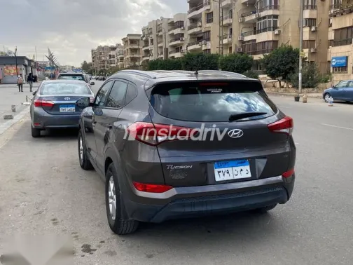 هيونداي توسان 2017 بني مستعملة للبيع - 3