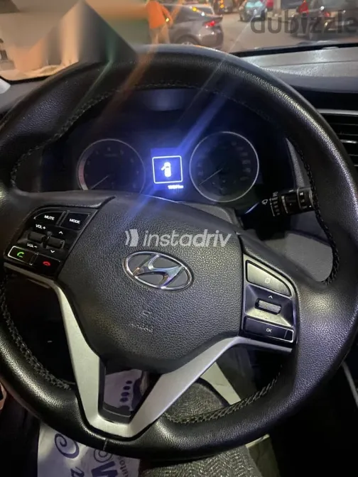 هيونداي توسان 2017 بني مستعملة للبيع - 10