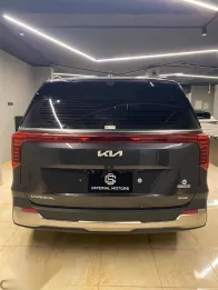كيا كارنفال 2024 رمادي مستعملة للبيع