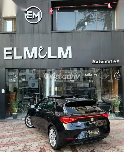 سيات ليون 2022 أسود مستعملة للبيع - 10