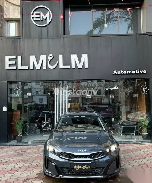 كيا اكسيد 2025 أسود مستعملة للبيع - 2