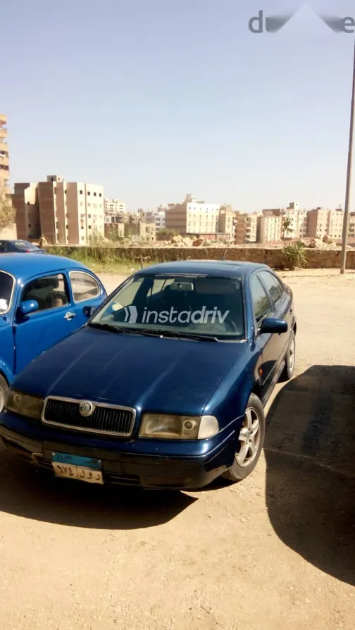 سكودا اوكتافيا 1999 أزرق غامق مستعملة للبيع - 1