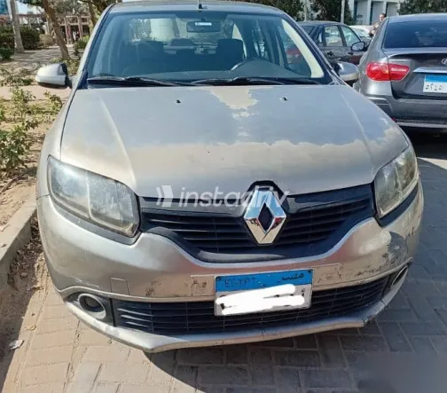 Renault Logan 2015 Gold Used for Sale - 2