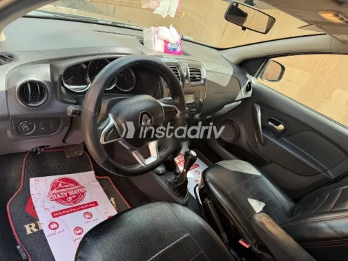 رينو لوجان 2020 أبيض مستعملة للبيع - 4