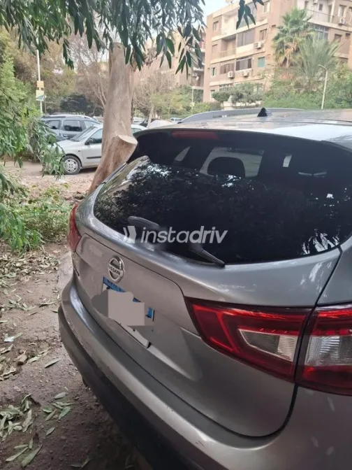 نيسان قشقاي 2017 فضي مستعملة للبيع - 5