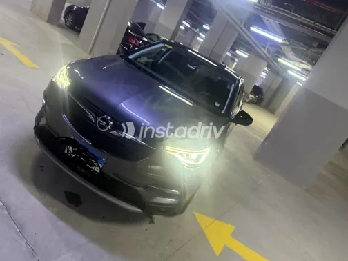 Opel Grandland 2021 Gray Used for Sale - 3