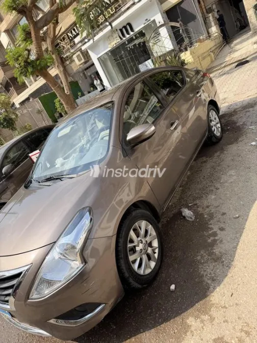 نيسان صنى 2023 برونزي مستعملة للبيع - 3