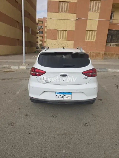 جاك S2 2025 أبيض مستعملة للبيع - 2