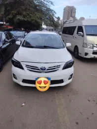 تويوتا كورولا 2012 أبيض مستعملة للبيع