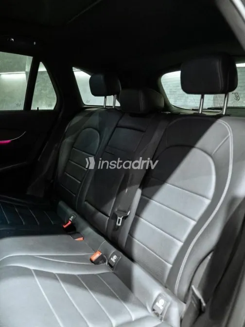 مرسيدس GLC 200 2020 أسود مستعملة للبيع - 4