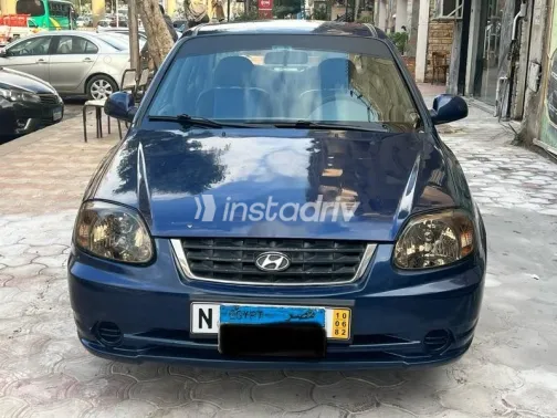 هيونداي فيرنا 2008 أزرق غامق مستعملة للبيع - 2