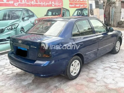 هيونداي فيرنا 2008 أزرق غامق مستعملة للبيع - 5