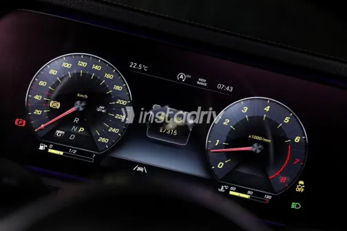 مرسيدس GL Class 2022 أسود مستعملة للبيع - 2