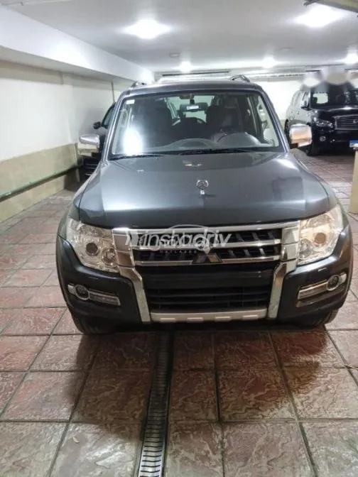 ميتسوبيشي باجيرو 2020 رمادي مستعملة للبيع - 1