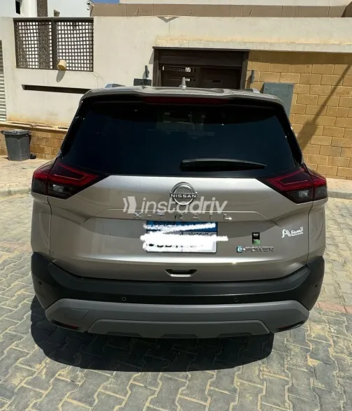 Nissan XTrail 2024 White Used for Sale - 5