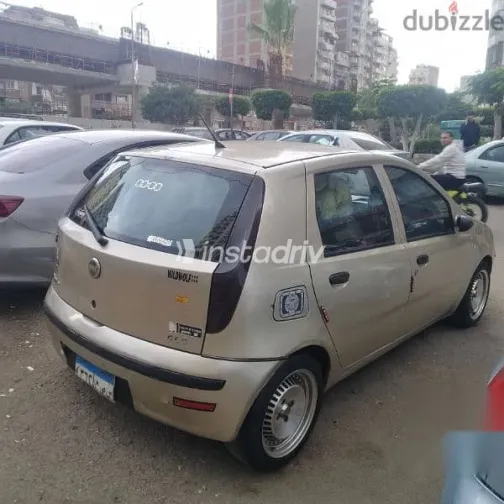 فيات بونتو 2008 ذهبي مستعملة للبيع - 3