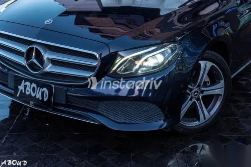 مرسيدس E 180 2019 أزرق غامق مستعملة للبيع - 7