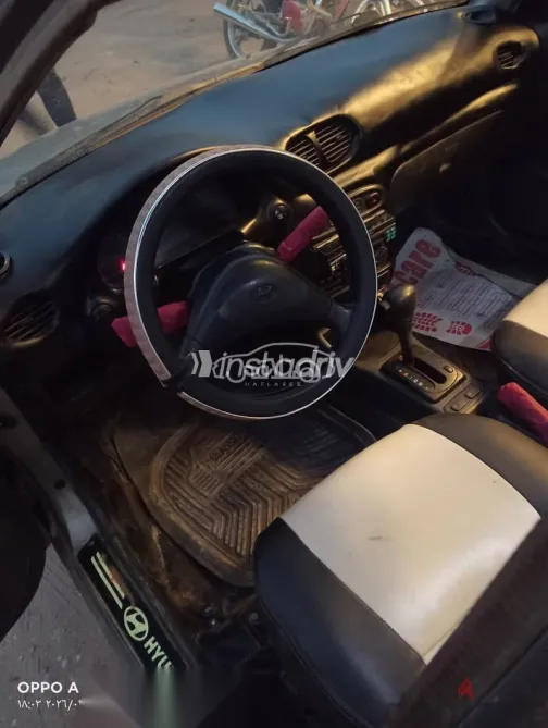 هيونداي اكسنت 1999 فضي مستعملة للبيع - 5