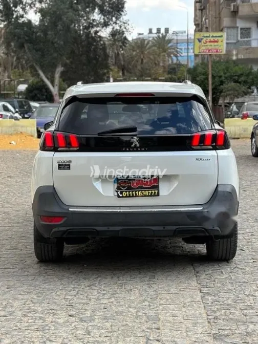 بيجو 5008 2019 أبيض مستعملة للبيع - 5