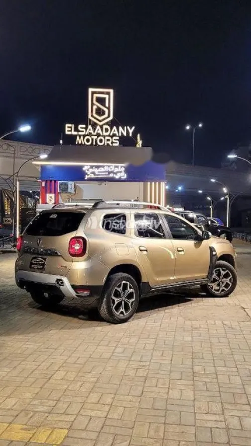 Renault Duster 2020 Gold Used for Sale - 3