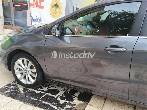 شيرى اريزو 5 2025 أبيض مستعملة للبيع - 2