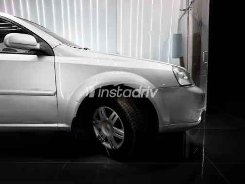 شيفروليه أوبترا 2009 فضي مستعملة للبيع - 5