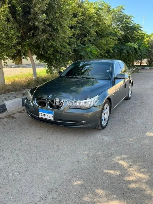 بي ام دبليو 523 2007 رمادي غامق مستعملة للبيع - 1