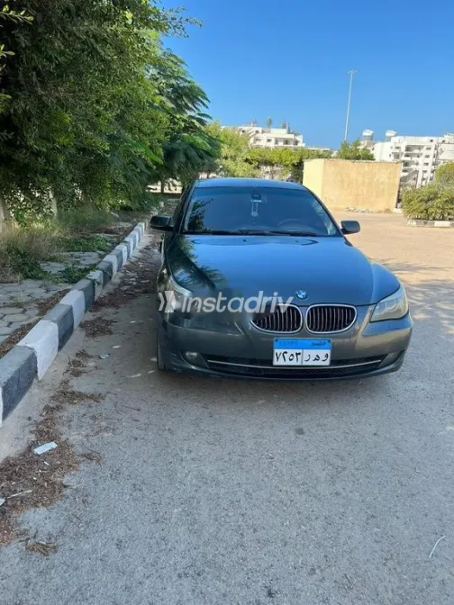 بي ام دبليو 523 2007 رمادي غامق مستعملة للبيع - 2
