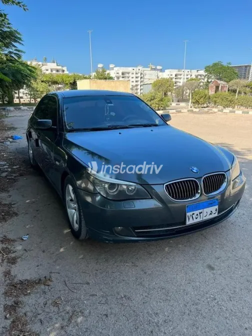 بي ام دبليو 523 2007 رمادي غامق مستعملة للبيع - 3