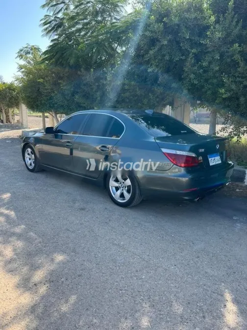 بي ام دبليو 523 2007 رمادي غامق مستعملة للبيع - 4