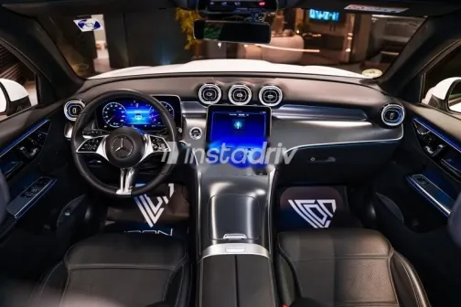 مرسيدس GLC 200 2023 أبيض مستعملة للبيع - 4