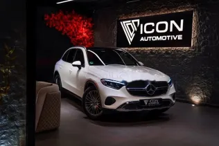 مرسيدس GLC 200 2023 أبيض مستعملة للبيع