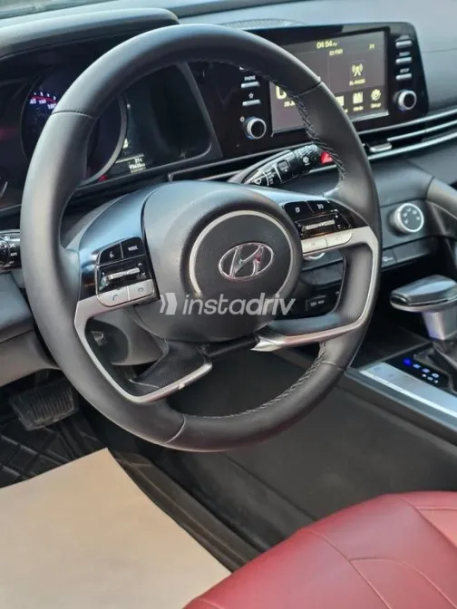 هيونداي إلنترا سى ان 7 2022 أبيض مستعملة للبيع - 1